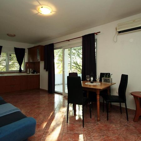 بوسيدارجي Apartments & Rooms Lucie المظهر الخارجي الصورة
