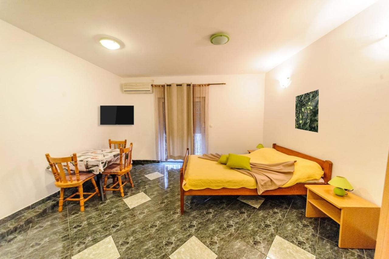 بوسيدارجي Apartments & Rooms Lucie المظهر الخارجي الصورة